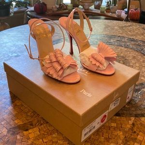 Christian Louboutin Miss Valois 100 Patent Pompadour Baby Pink Heels Size 39